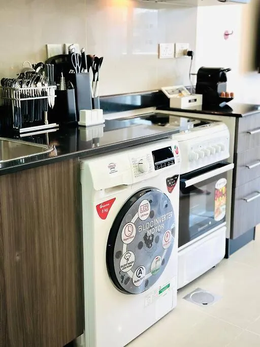 Exquisite Studio Apartment Near Yas Island Abú Dhabí